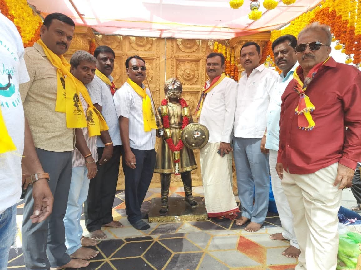 ಕೆಂಪೇಗೌಡ ಪ್ರತಿಮೆ